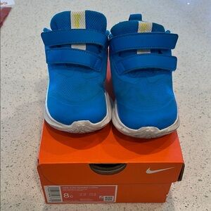 Nike Blue Velcro Sneakers with Sporty Design